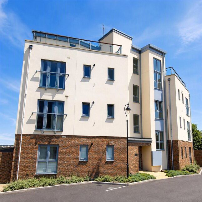 Main image of 1 bedroom Flat to rent, Wordsworth House Liverymen Walk, Greenhithe, Kent, DA9