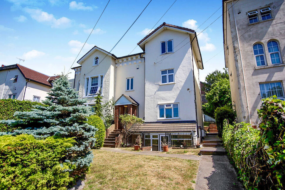Main image of 1 bedroom  Flat to rent, Cobham Terrace Bean Road, Greenhithe, Kent, DA9