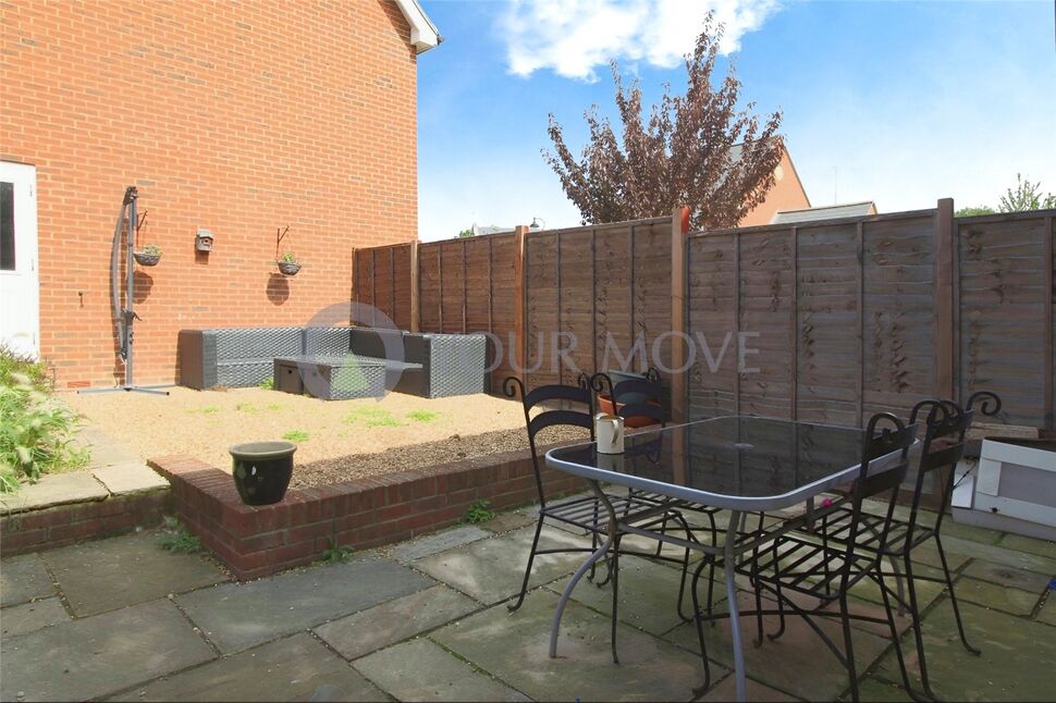 3 bedroom Mid Terrace House to rent, Empire Walk, Greenhithe, DA9 £