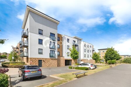 Creek Mill Way, 2 bedroom  Flat to rent, £1,650 pcm