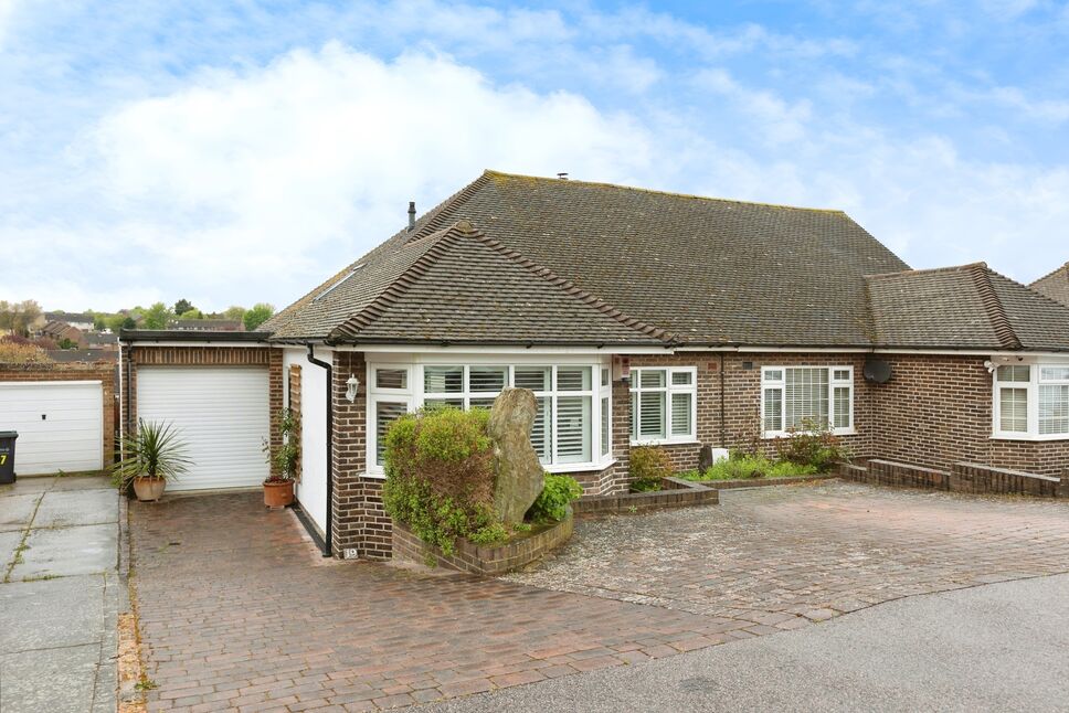 3 bedroom Semi Detached Bungalow for sale, Dobson Road, Gravesend, DA12