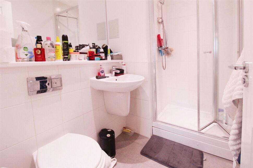 En-Suite Bathroom