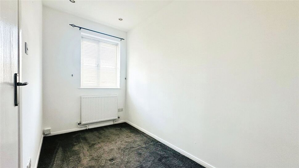 2 bedroom Mid Terrace House for sale, Chatsworth Road, Dartford, DA1