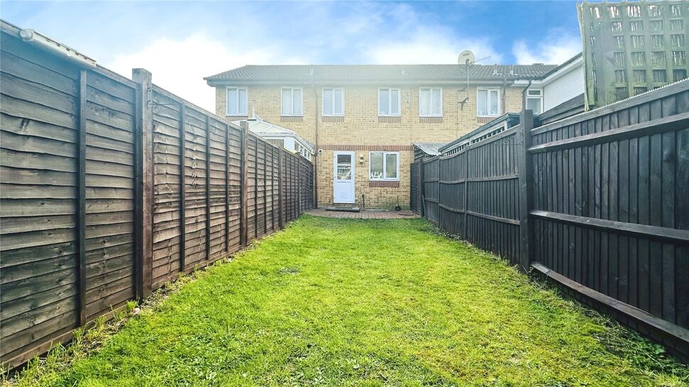 2 bedroom Mid Terrace House for sale, Chatsworth Road, Dartford, DA1