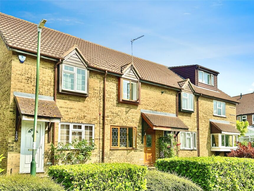 2 bedroom Mid Terrace House for sale