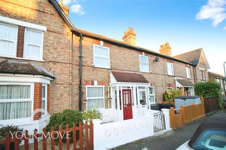 2 bedroom Mid Terrace House to rent