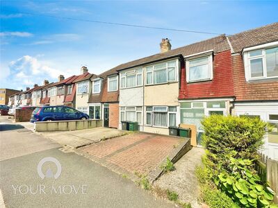 3 bedroom Mid Terrace House for sale