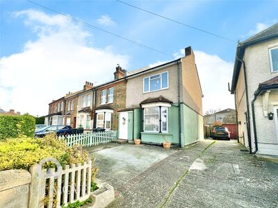3 bedroom End Terrace House for sale