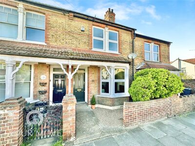 3 bedroom Mid Terrace House for sale