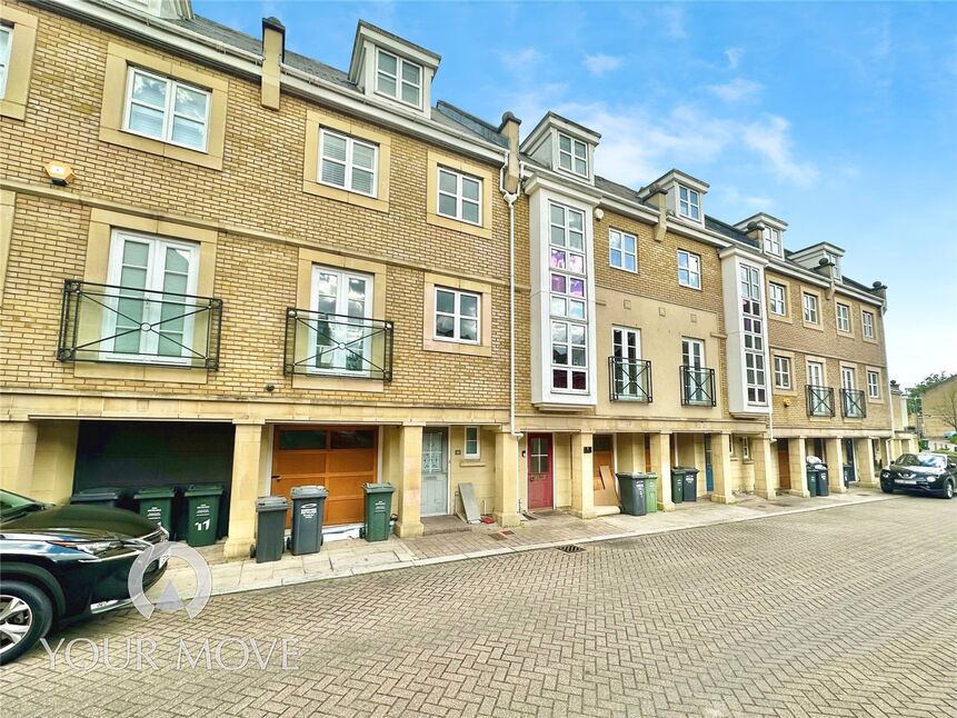 4 bedroom Mid Terrace House for sale