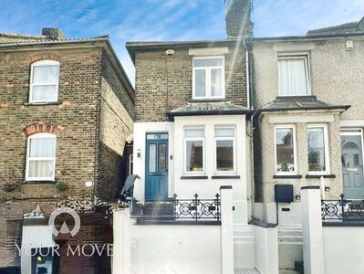 Charles Street, 3 bedroom End Terrace House for sale, £325,000