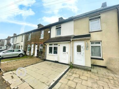 2 bedroom Mid Terrace House to rent