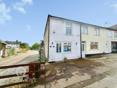 High Road, 2 bedroom Flat for sale, &pound;230,000