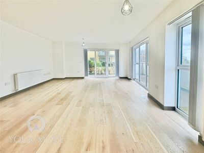 3 bedroom  Flat for sale