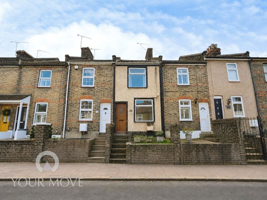 4 bedroom Mid Terrace House for sale