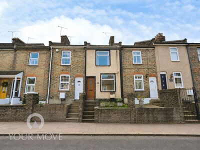 4 bedroom Mid Terrace House for sale