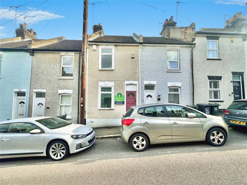 Main image of 2 bedroom Mid Terrace House for sale, Castle Street, Greenhithe, Kent, DA9