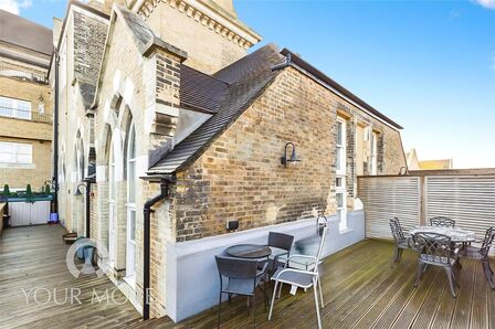 Bunstone Hall, 2 bedroom  Flat for sale, £415,000
