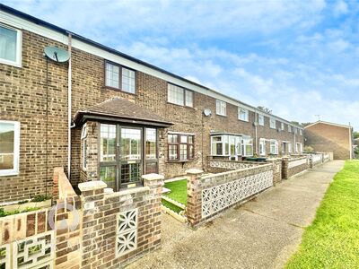 3 bedroom Mid Terrace House for sale