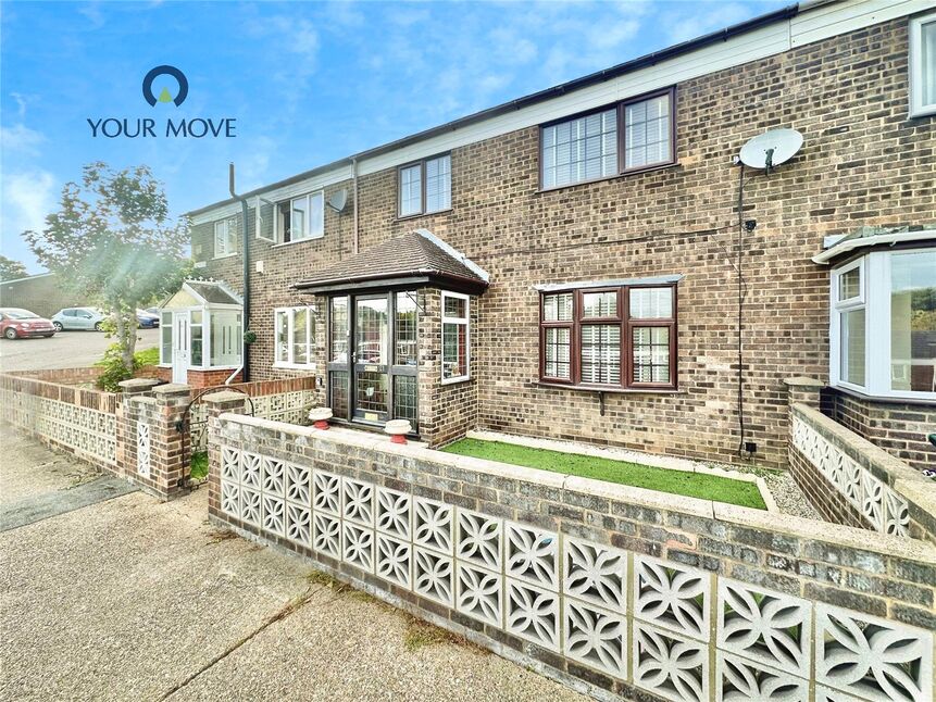 3 bedroom Mid Terrace House for sale