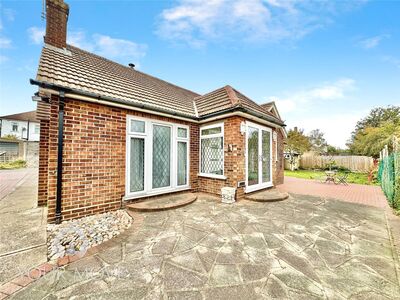 Links View, 2 bedroom Detached Bungalow for sale, £550,000