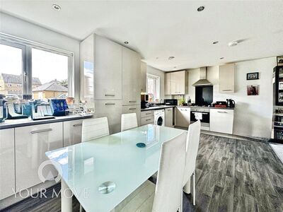 2 bedroom  Flat for sale