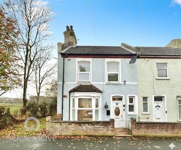 Acacia Road, 3 bedroom End Terrace House for sale, £350,000