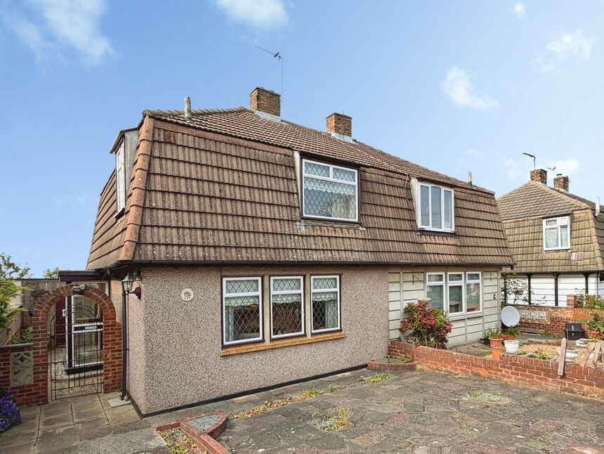 Main image of 3 bedroom Semi Detached House for sale, Port Avenue, Greenhithe, Kent, DA9