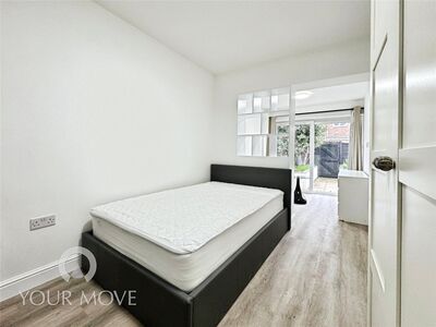 1 bedroom Room to rent