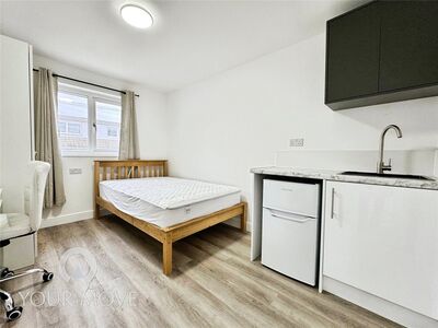 1 bedroom Room to rent