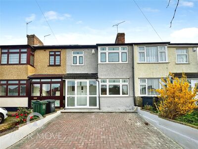 3 bedroom Mid Terrace House for sale