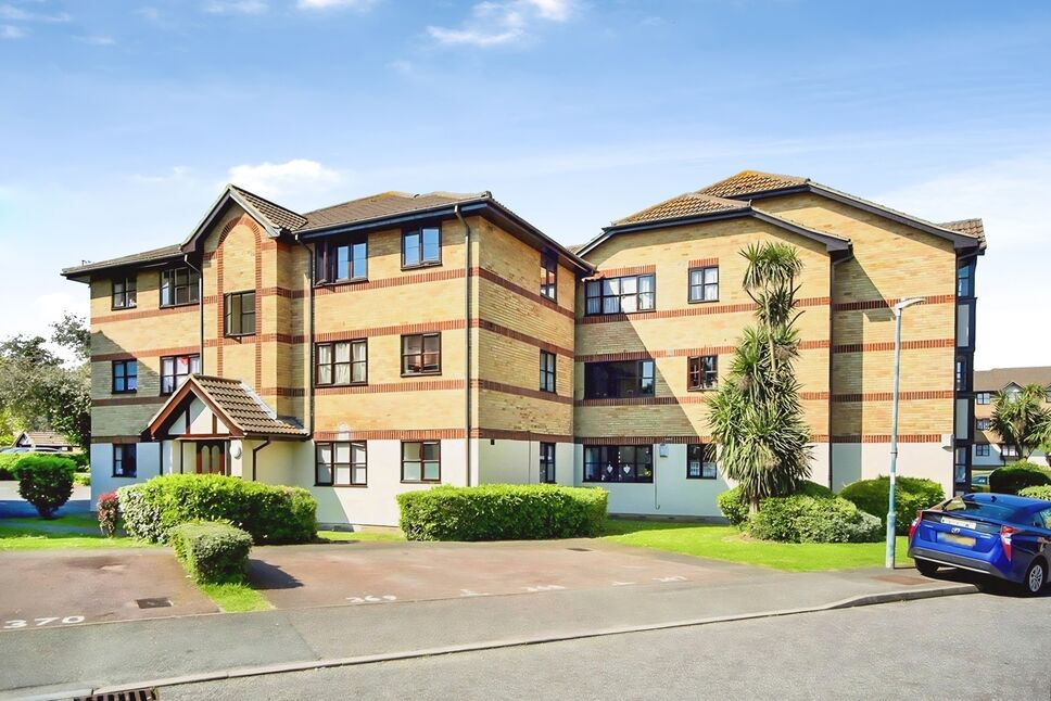 Main image of 2 bedroom Flat for sale, Calshot Court, Osbourne Road, Dartford, DA2