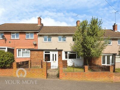3 bedroom Mid Terrace House for sale
