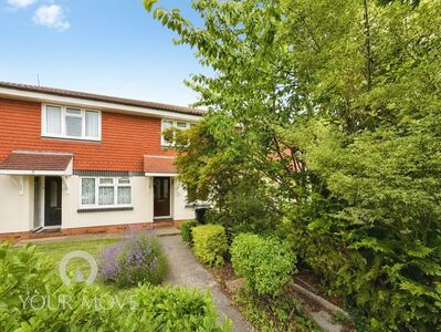 2 bedroom Mid Terrace House for sale