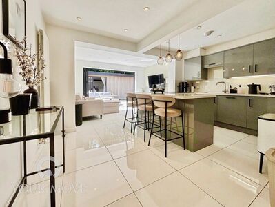 Sutherland Close, 3 bedroom Semi Detached House for sale, &pound;475,000