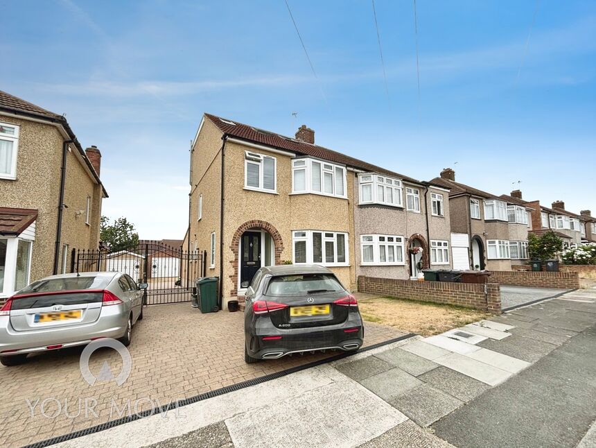 Main image of 4 bedroom Semi Detached House to rent, Wentworth Drive, Dartford, Kent, DA1