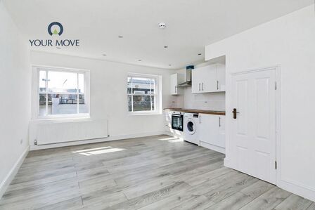 Bulls Head Yard, 2 bedroom Flat to rent, &pound;1,550 pcm