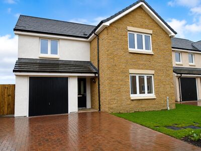 Corby Craig Avenue, 4 bedroom Detached House to rent, &pound;2,140 pcm