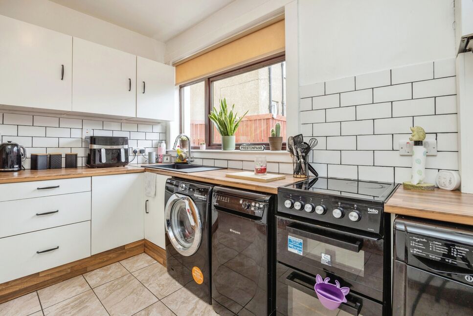 3 bedroom Semi Detached House for sale, Grange Crescent East