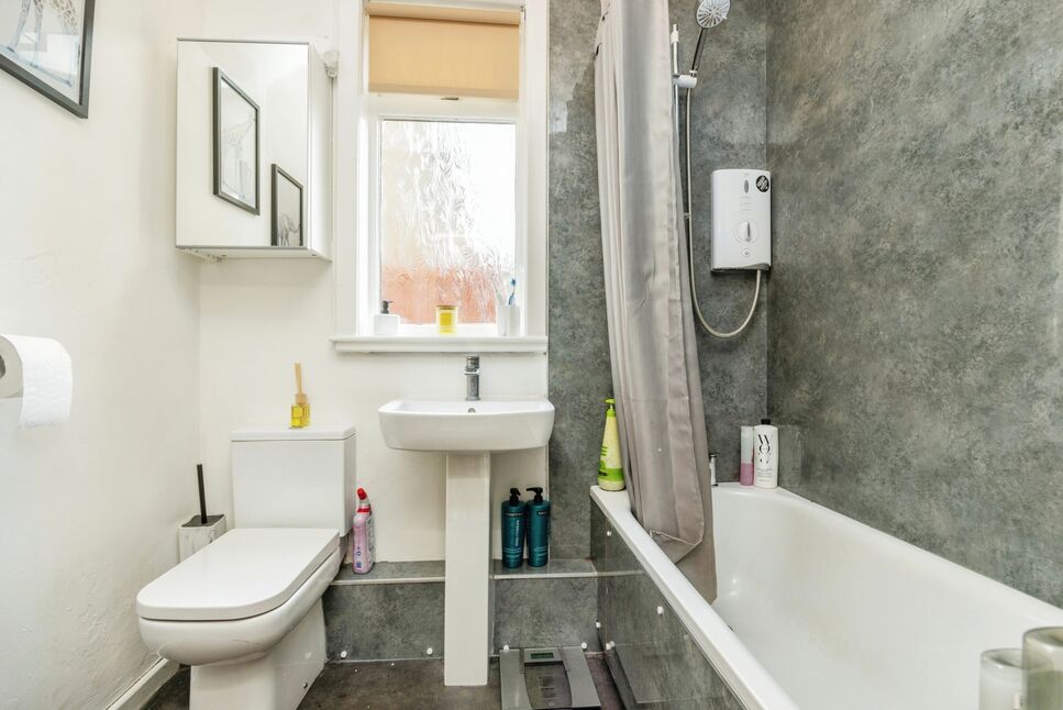 3 bedroom Semi Detached House for sale, Grange Crescent East