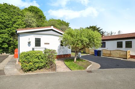 2 bedroom Detached Property for sale