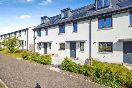 Viscount Drive, 4 bedroom Mid Terrace House for sale, £295,000