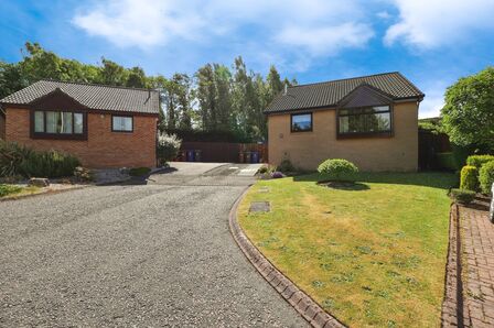 McLean Walk, 3 bedroom Detached Bungalow for sale, £265,000