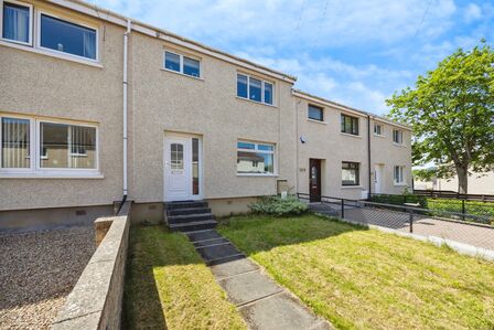 Cameron Crescent, 3 bedroom Mid Terrace House for sale, £195,000