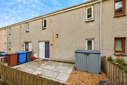 2 bedroom Mid Terrace House for sale