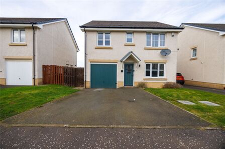 Easter Langside Crescent, 4 bedroom Detached House for sale, &pound;300,000