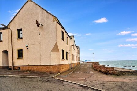 West Seaside, 2 bedroom End Terrace House for sale, &pound;185,000