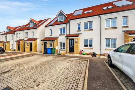 Colcoon Park, 3 bedroom Mid Terrace House for sale, &pound;245,000