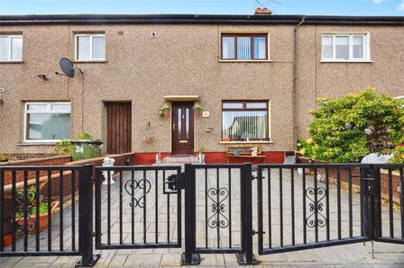 2 bedroom Mid Terrace House for sale