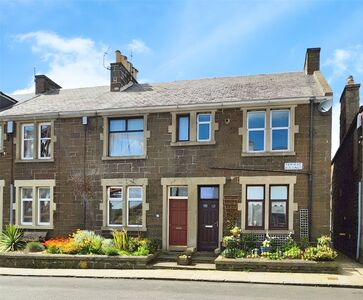 Pierhead, 1 bedroom  Flat to rent, £750 pcm